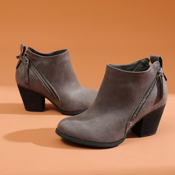 Women's Wide Width Ankle Boots, Extra Wide Mid Heel Side Zipper Booties - Picture 3 of 10